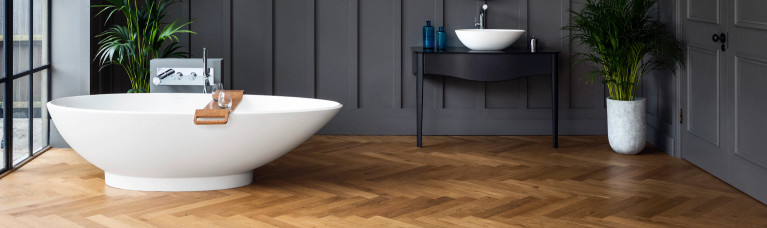 Napoli Bathtub and Sink