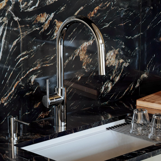 Lateral Bar Faucet